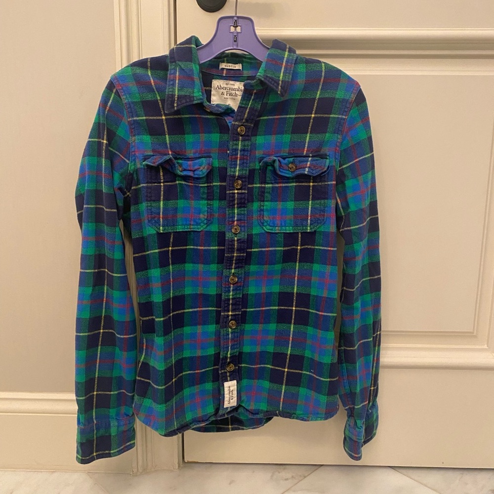 Abercrombie and Fitch men’s muscle fit flannel